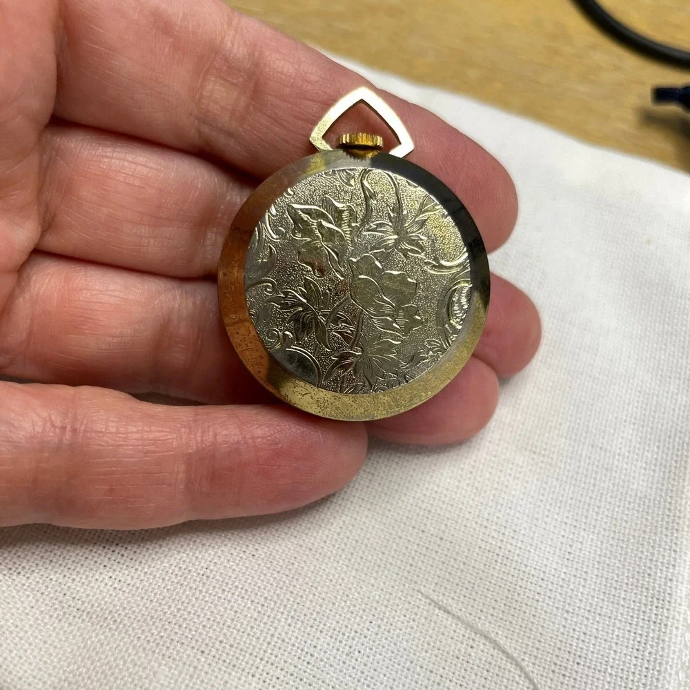 Norman De Luxe Gold Tone Women Small Vintage Pocket Watch *READ
